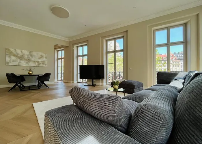 Luxury Home / 3-Raum-Suite An Der Frauenkirche / 2
