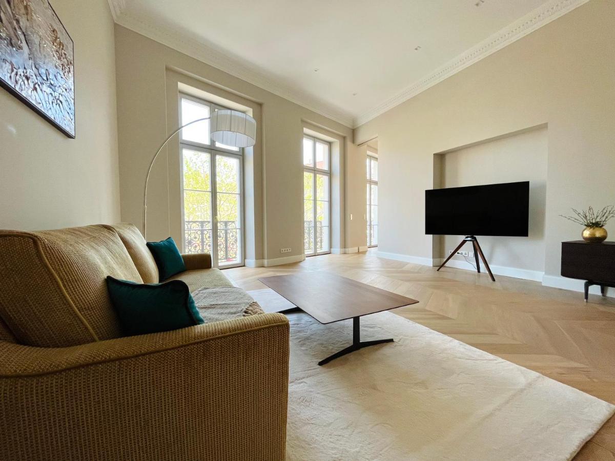 Luxury / 3-raum-suite An Der Frauenkirche / 2 Apartment *